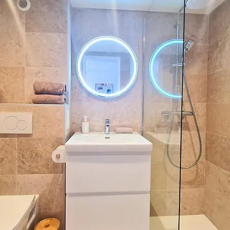 Apartbleuazur - Bel Renove Piscine & Vue Appartement *